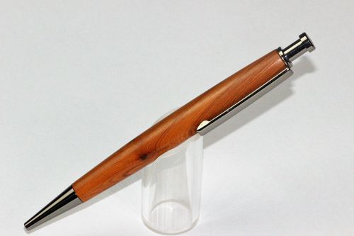 Klick-Kugelschreiber aus Eibe
